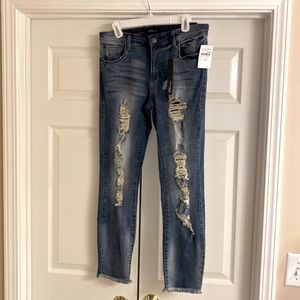 STS Blue NWT distressed stretch Emma Ankle Skinny jeans